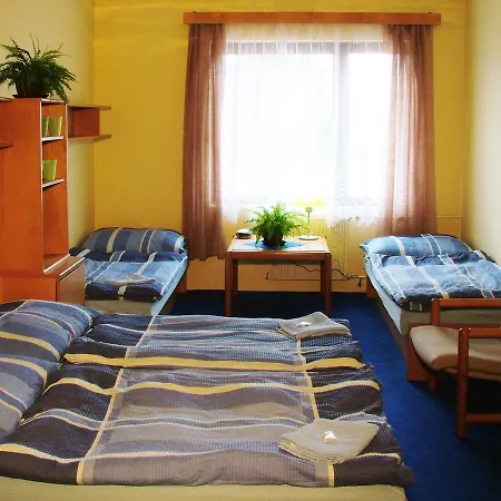 Na Trojce 酒店 3*